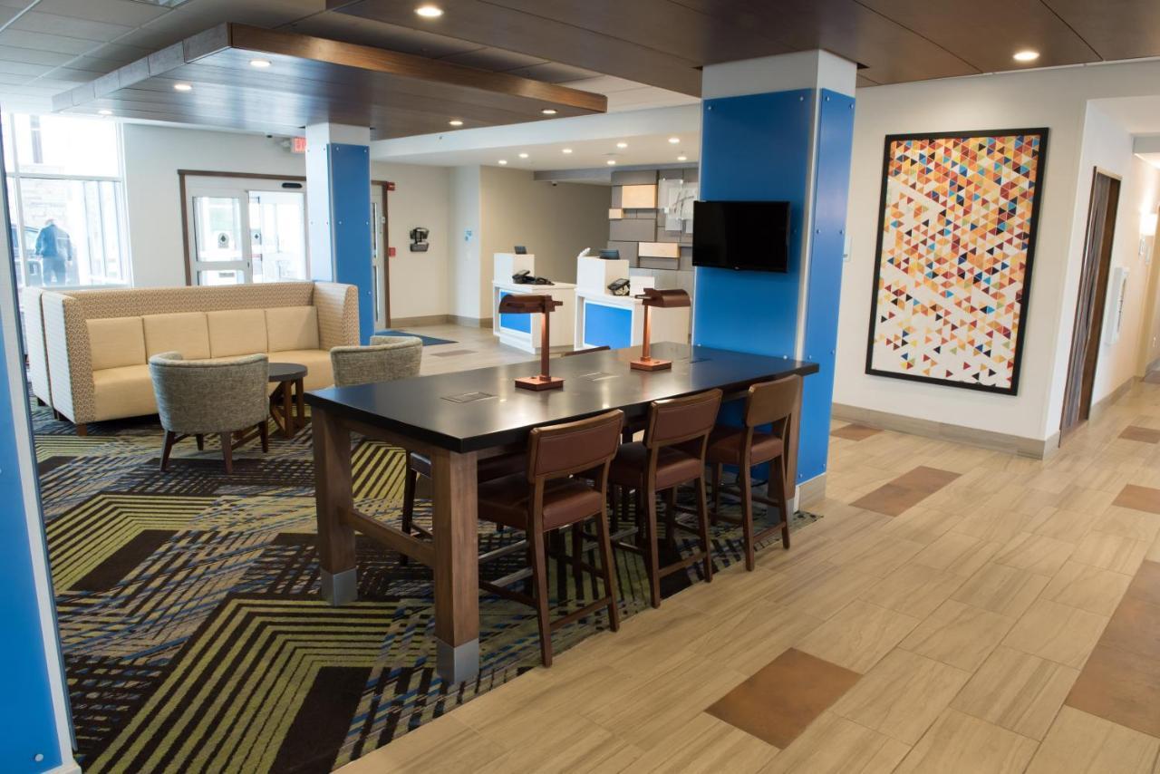 Holiday Inn Express & Suites - Louisville N - Jeffersonville By Ihg Exteriör bild